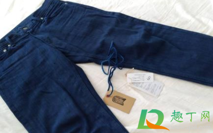 裤子上甩上泥点子如何快速去除(裤子弄上泥点怎么办)