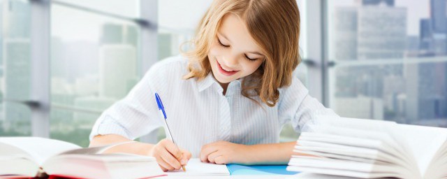 这些很适合二年级的小学生摘录(适合小学二年级学生的佳句)