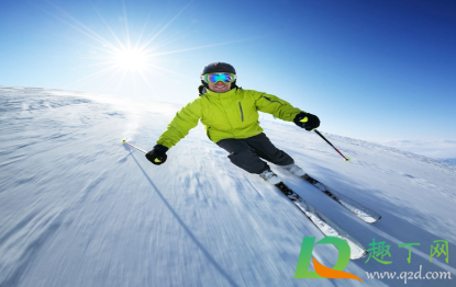 滑雪把膝盖扭了怎么办(滑雪摔伤膝盖怎么处理) 滑雪把膝盖扭了怎么办(滑雪摔伤膝盖怎么处理)