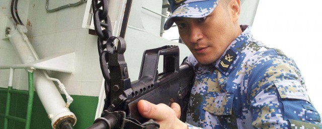 类似火蓝刀锋的电视剧推荐(类似火蓝刀锋的电视剧搞笑幽默)