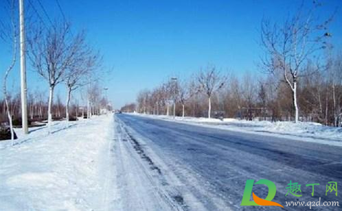 下雪开车用D挡还是用m挡(跑高速用d挡还是m挡)