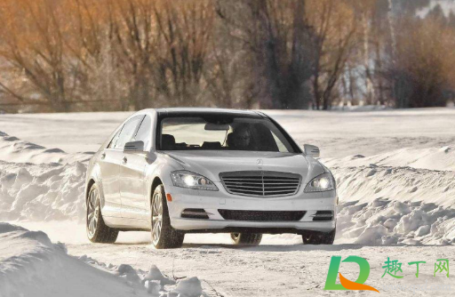 下雪汽车要不要罩起来(下雪车要不要罩衣) 下雪汽车要不要罩起来(下雪车要不要罩衣)