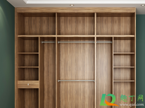 一个衣柜的甲醛很严重吗(家里做的衣柜甲醛严重吗)