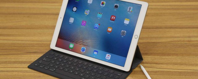 平板电脑能不能边充电边玩(平板电脑能一边充电一边玩吗)