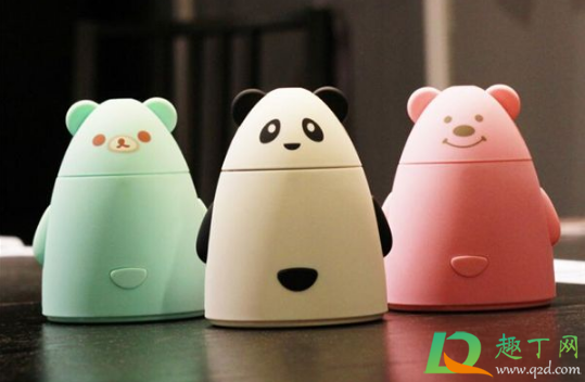 开加湿器为什么地上都是水(为什么加湿器上面全是水)