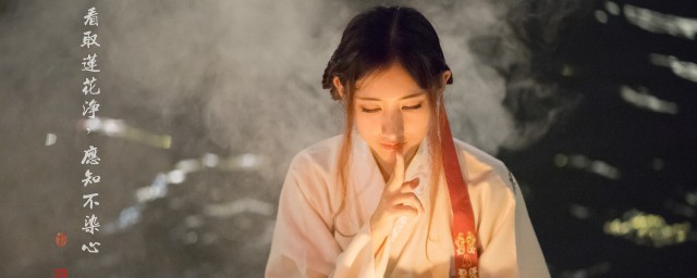 描写漂亮女性可以用这些词(修饰女生漂亮的词)