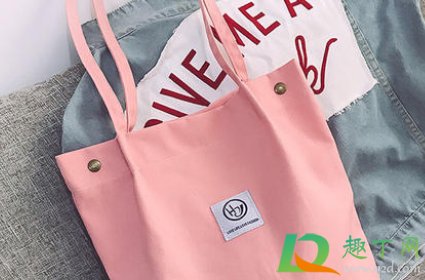 白色帆布包怎么洗不变黄(白色帆布包发黄怎么洗白小妙招)