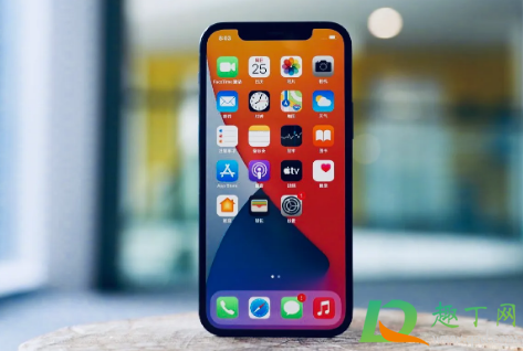 iphone12屏幕不清晰正常吗(为什么iphone12屏幕不清晰)