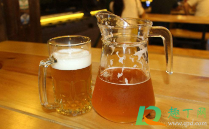 喝啤酒胖不胖人(啤酒喝不喝胖)