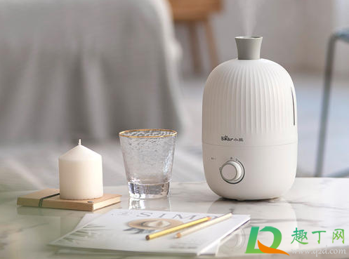 加湿器可以加开水吗(加湿器加开水可以用吗)
