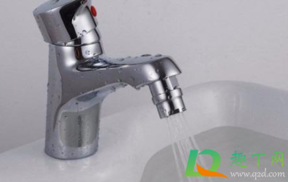 被热水烫红多久会起泡(被热水烫了多久起水泡) 被热水烫红多久会起泡(被热水烫了多久起水泡)