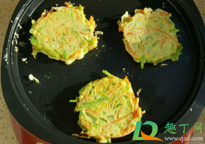 电饼铛烙饼容易糊是怎么回事(电饼铛做饼容易糊)