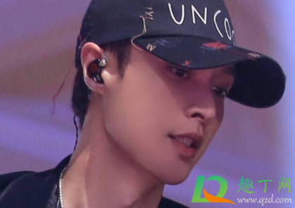 女生喉结变大了可以再变小吗(女生喉结能变小吗)