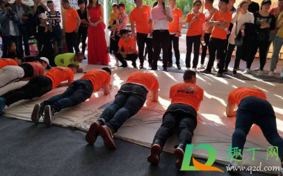 做一个月平板支撑可以减多少(平板支撑一个星期能瘦多少)