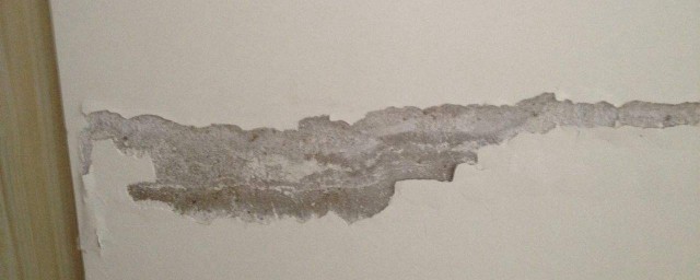 墙面起碱怎么办(墙面起碱怎么办墙固刷多久可以刮腻子)