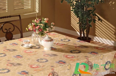 桌布沾上油了怎么清洗(桌布沾上油怎么办) 桌布沾上油了怎么清洗(桌布沾上油怎么办)