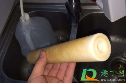 净水器滤芯不脏要换吗(净水器不用更换滤芯的好吗?)