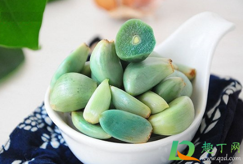 做腊八蒜醋用加热么(腊八蒜是否放热醋吗)