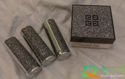 纪梵希2020圣诞限定唇膏N500什么颜色(纪梵希圣诞限量口红2019)