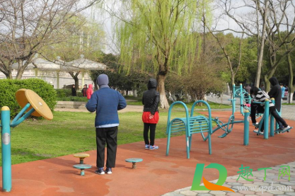 冬天晨练几点合适(冬天晨练是锻炼的最佳时间吗) 冬天晨练几点合适(冬天晨练是锻炼的最佳时间吗)