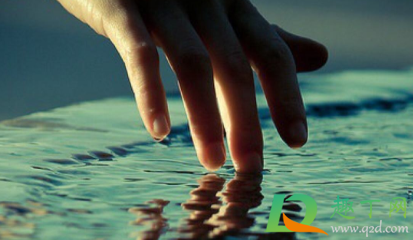 对某人失望心寒的说说一句话(对一个人失望心寒的说说)