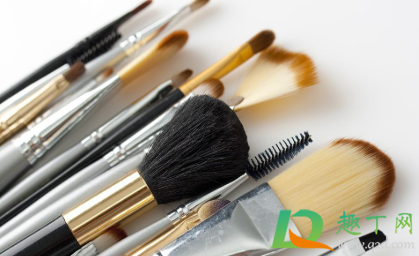 化妆的正确步骤防晒隔离先后(化妆步骤先擦防晒还是先擦隔离) 化妆的正确步骤防晒隔离先后(化妆步骤先擦防晒还是先擦隔离)