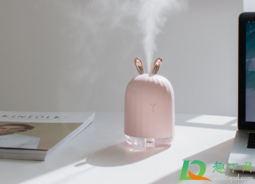 加湿器要边充电边加湿吗(加湿器可以边插电边使用吗) 加湿器要边充电边加湿吗(加湿器可以边插电边使用吗)