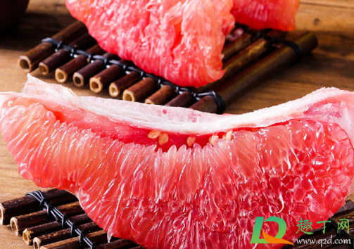 吃一个月柚子瘦了27斤真的吗(只吃柚子一个月减肥) 吃一个月柚子瘦了27斤真的吗(只吃柚子一个月减肥)