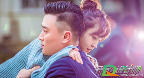 亲爱的设计师有吻戏吗(亲爱的设计师亲密片段)