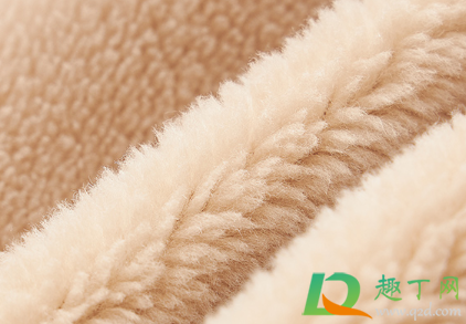 羊剪绒大衣掉毛怎么修复(羊绒大衣掉毛怎么处理方法)
