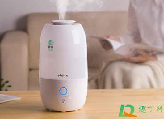 加湿器可以放在插座旁边吗(加湿器旁边不能放什么) 加湿器可以放在插座旁边吗(加湿器旁边不能放什么)