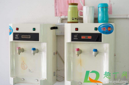饮水机出来的水脏怎么办(饮水机放出来的水很脏)