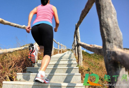 爬楼梯如何避免膝盖损伤(爬楼梯有损膝盖吗) 爬楼梯如何避免膝盖损伤(爬楼梯有损膝盖吗)