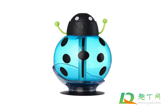 加湿器可以放在插座旁边吗(加湿器旁边不能放什么)