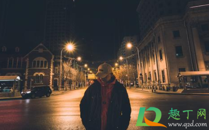 情感说说发朋友圈的文案(发朋友圈友情的文案)