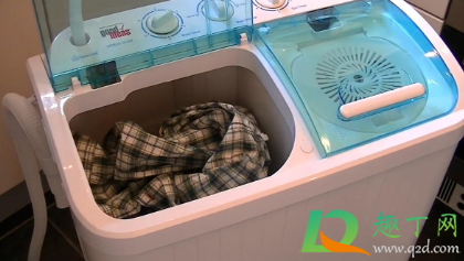 加绒卫衣反面洗吗(加绒卫衣翻过来洗)