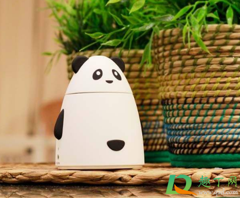 加湿器可以放在电视旁边吗(加湿器在电视边上有事吗) 加湿器可以放在电视旁边吗(加湿器在电视边上有事吗)