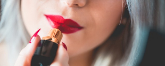 12步打造完美妆容(如何打造适合自己的妆容)