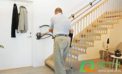 爬楼梯如何避免膝盖损伤(爬楼梯有损膝盖吗)