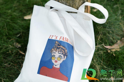 白色帆布包怎么洗不变黄(白色帆布包发黄怎么洗白小妙招)