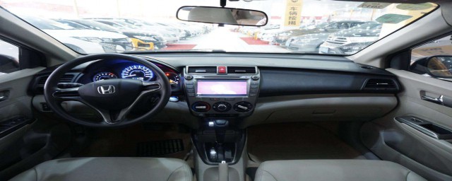 小汽车1.5万公里应该做四大保养(小型汽车4万公里保养都该保养哪些?)