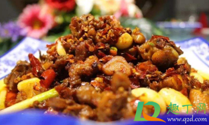 辣椒皮粘喉咙怎么快速弄掉(喉咙有辣椒皮如何弄掉)