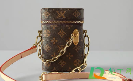 lv专柜买的包有瑕疵怎么办(LV包有瑕疵)