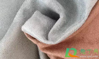 鹿皮绒面的衣服可以水洗吗(鹿皮绒可以水洗吗)