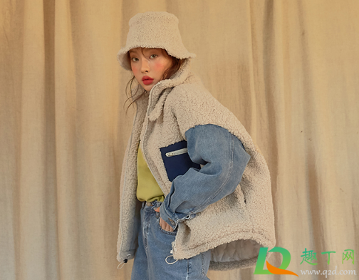 微胖的人适合穿羊羔毛吗(微胖穿羊羔毛外套好看吗)