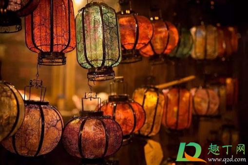 2021大年三十加班怎么计算加班费(2021年过年加班费怎么算)