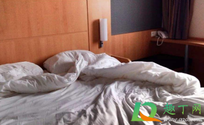 被子上油烟味怎么去除(怎么去除被子上的油烟味) 被子上油烟味怎么去除(怎么去除被子上的油烟味)