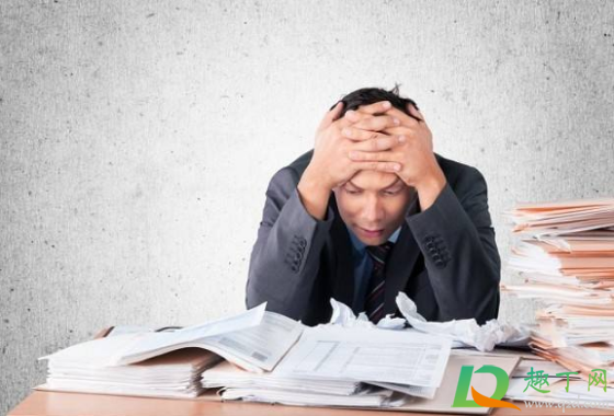 春节加班三倍工资包括当天的吗(春节加班3倍工资是包括原来工资吗?)