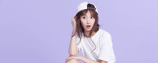 时尚显气质的搭配(时尚有气质的穿搭)