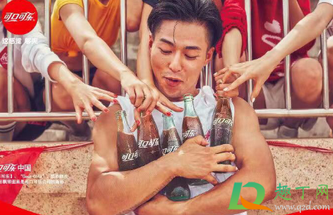 每天喝可乐患尿毒症怎么回事(可乐喝多得尿毒症) 每天喝可乐患尿毒症怎么回事(可乐喝多得尿毒症)